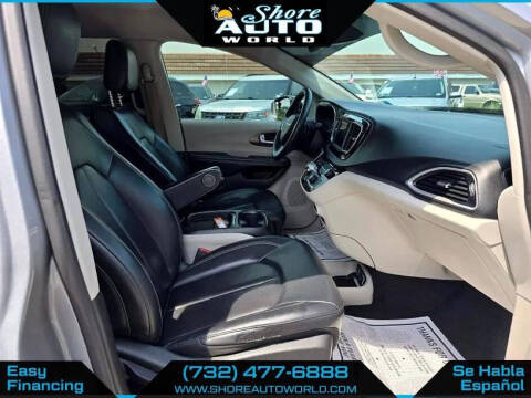 2020 Chrysler Voyager LXi