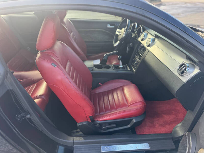 2006 Ford Mustang GT Deluxe