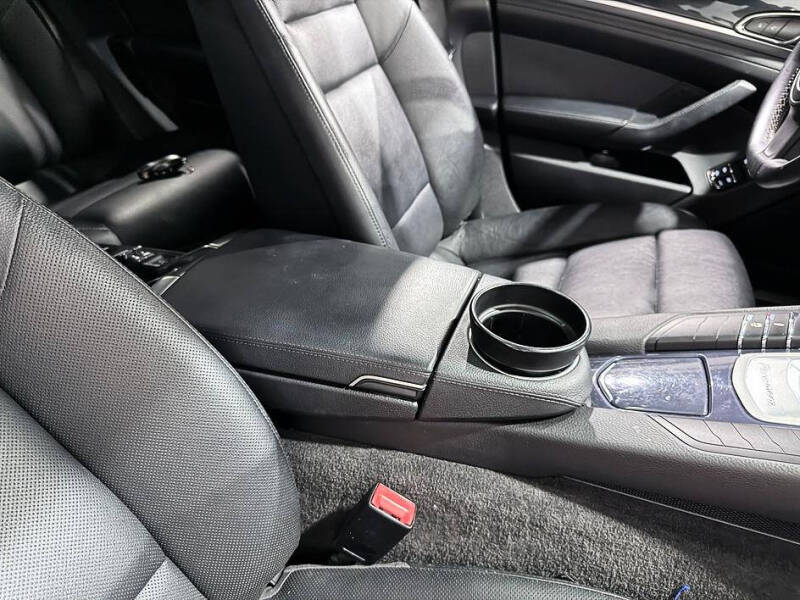 2016 Porsche Panamera