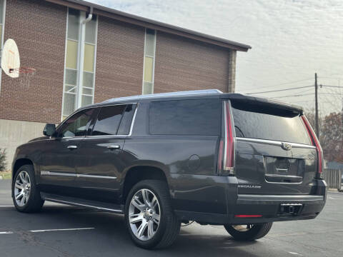 2017 Cadillac Escalade ESV Luxury