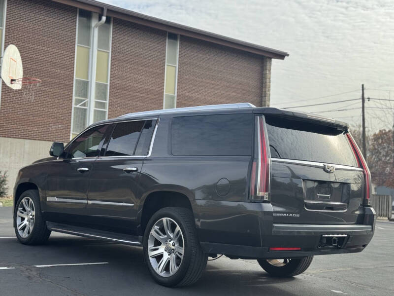 2017 Cadillac Escalade ESV Luxury