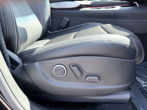 2022 Genesis GV70 2.5T Standard