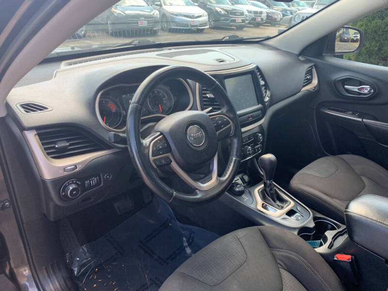 2016 Jeep Cherokee Latitude Altitude