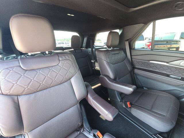 2025 Ford Explorer Platinum