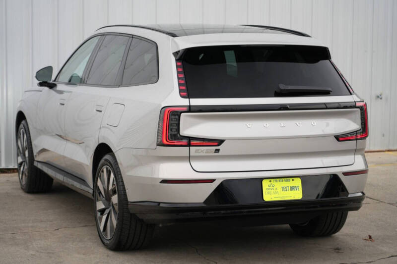 2025 Volvo EX90 Twin Plus 7P