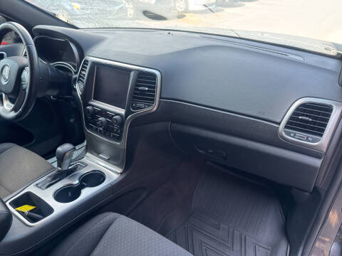 2018 Jeep Grand Cherokee Laredo