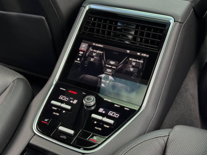 2021 Porsche Panamera 4S E-Hybrid