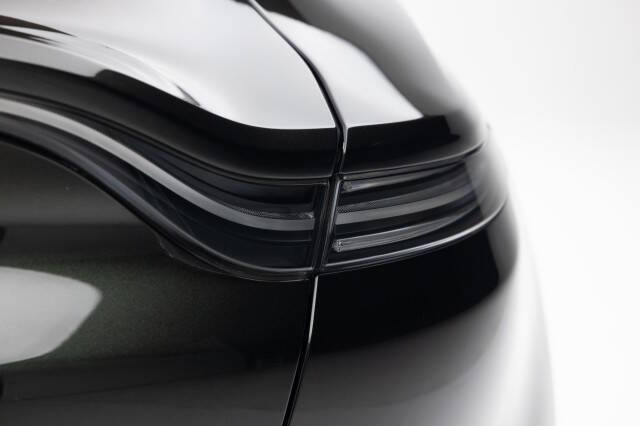 2021 Aston Martin DBX