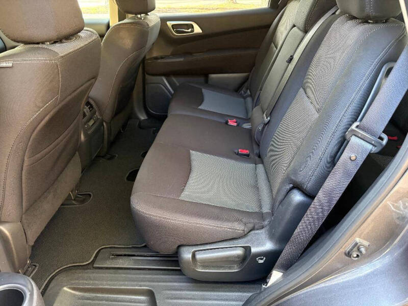 2017 Nissan Pathfinder S
