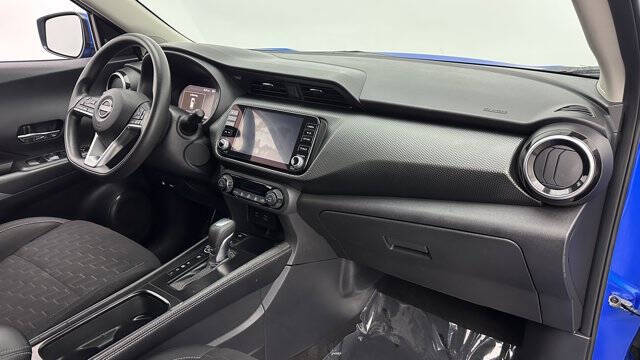 2022 Nissan Kicks SV