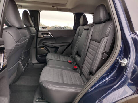 2026 Mitsubishi Outlander SE