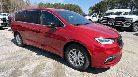 2026 Chrysler Pacifica Select
