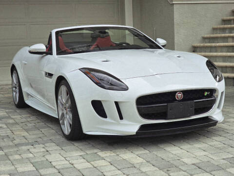 2016 Jaguar F-TYPE R