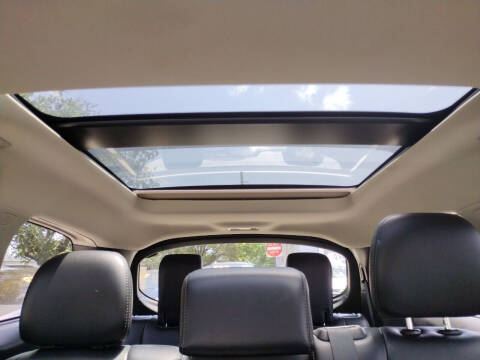 2017 Nissan Pathfinder SL