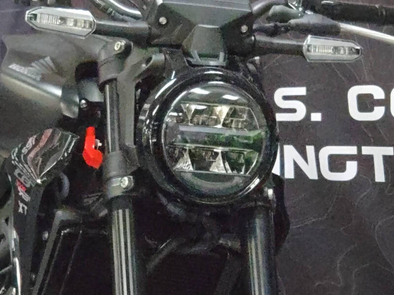 2025 Honda CB300R ABS