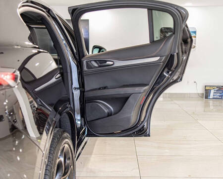 2025 Alfa Romeo Stelvio