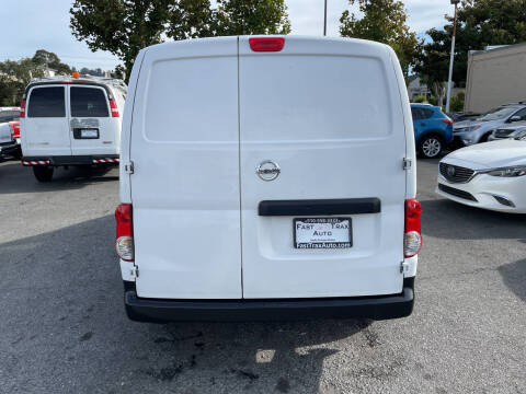 2015 Nissan NV200 SV