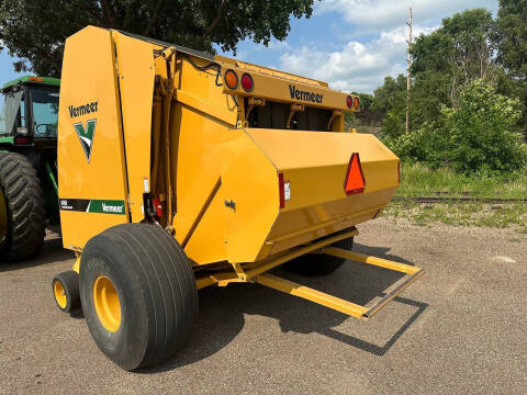 2015 VERMEER 605N