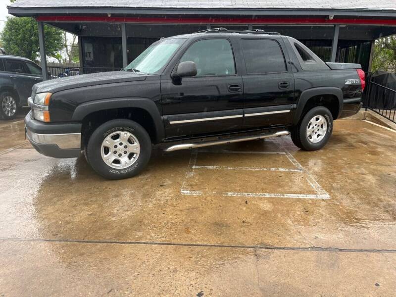 2004 Chevrolet Avalanche for sale at Success Auto Sales in Houston TX