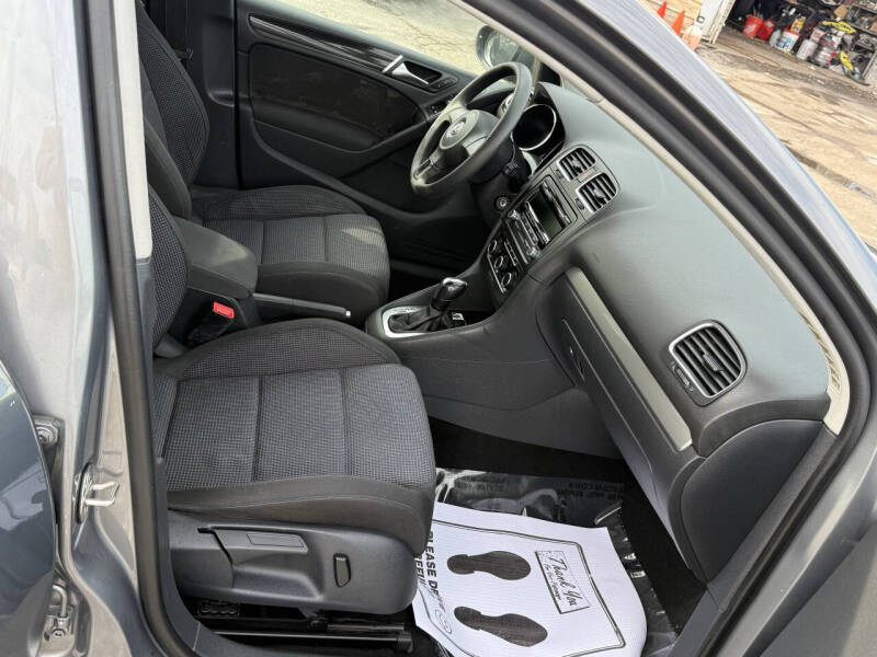 2014 Volkswagen Golf 2.5L PZEV