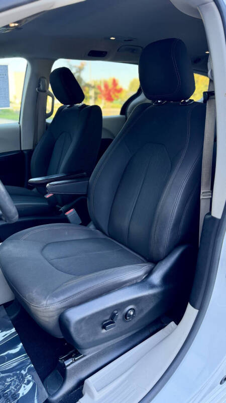 2017 Chrysler Pacifica Touring