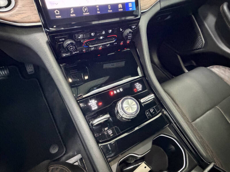 2023 Jeep Grand Cherokee Summit