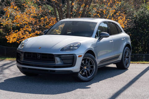 2025 Porsche Macan T