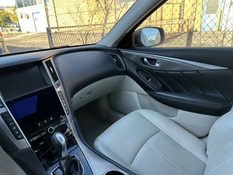 2015 Infiniti Q50 Premium