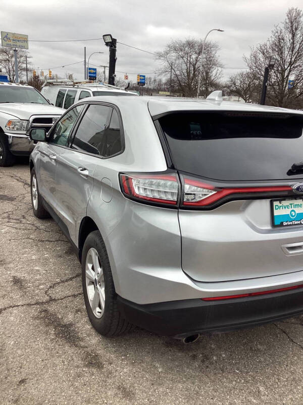 2017 Ford Edge SE photo 9