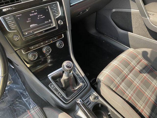2016 Volkswagen Golf GTI S
