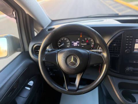 2016 Mercedes-Benz Metris