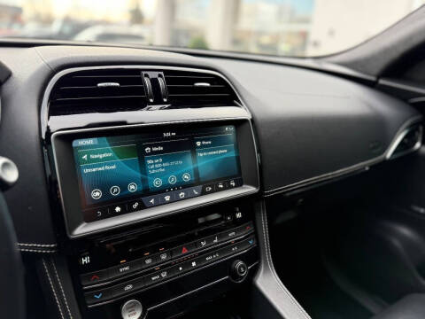 2019 Jaguar F-PACE S