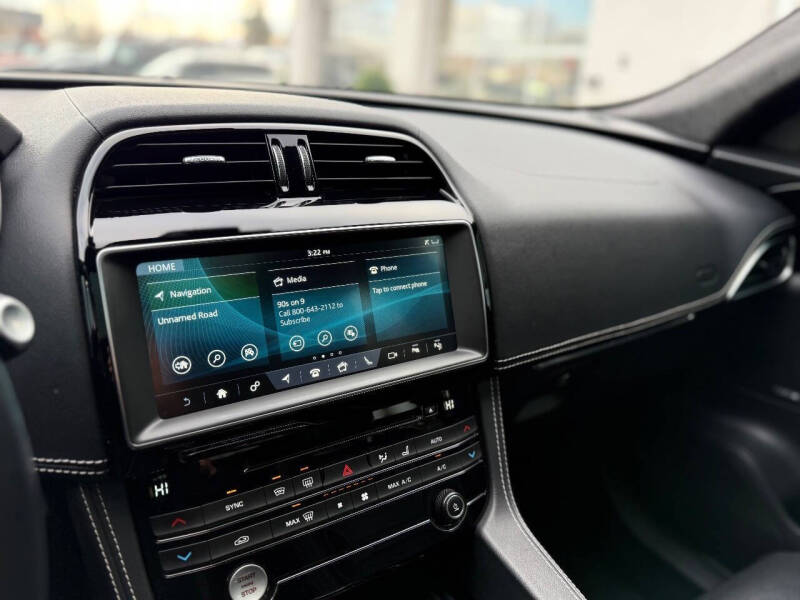 2019 Jaguar F-PACE S