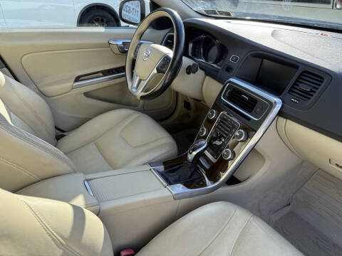 2015 Volvo S60 T5 Drive-E Premier