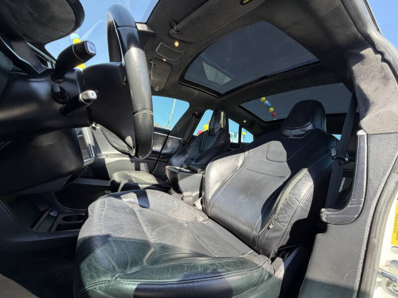 2015 Tesla Model S 85D