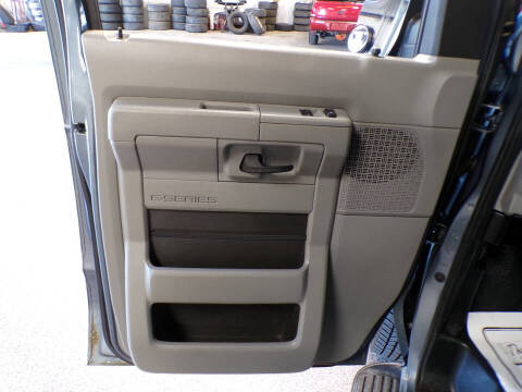 2013 Ford E-Series E-350 SD XLT