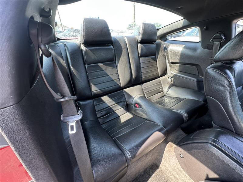 2011 Ford Mustang V6