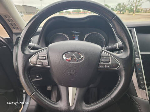 2015 Infiniti Q50 Premium