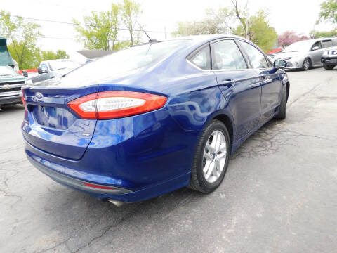 2016 Ford Fusion SE
