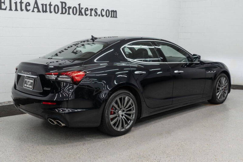 2022 Maserati Ghibli Modena Q4