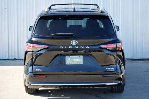 2022 Toyota Sienna Limited 7-Passenger