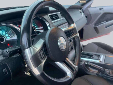 2014 Ford Mustang V6