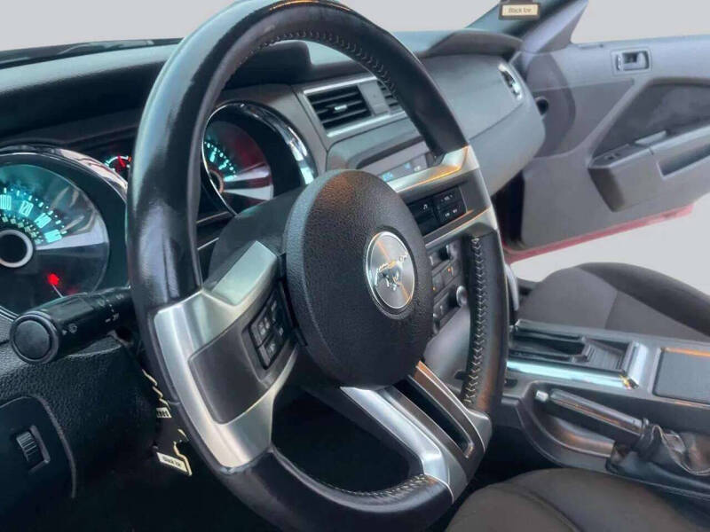 2014 Ford Mustang V6