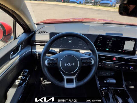 2025 Kia K5 EX