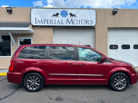 2015 Chrysler Town and Country for sale at Imperial Motors in Plainville CT