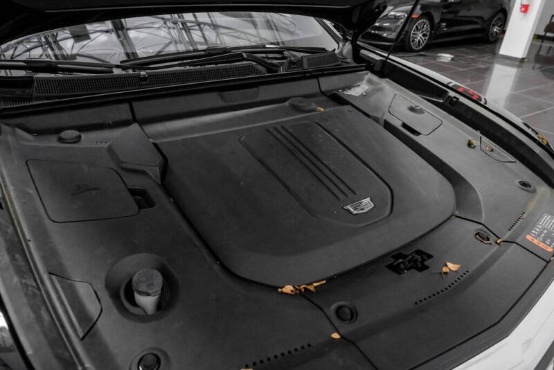 2024 Cadillac LYRIQ Luxury 2