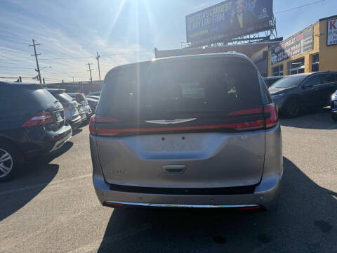 2021 Chrysler Pacifica Touring L