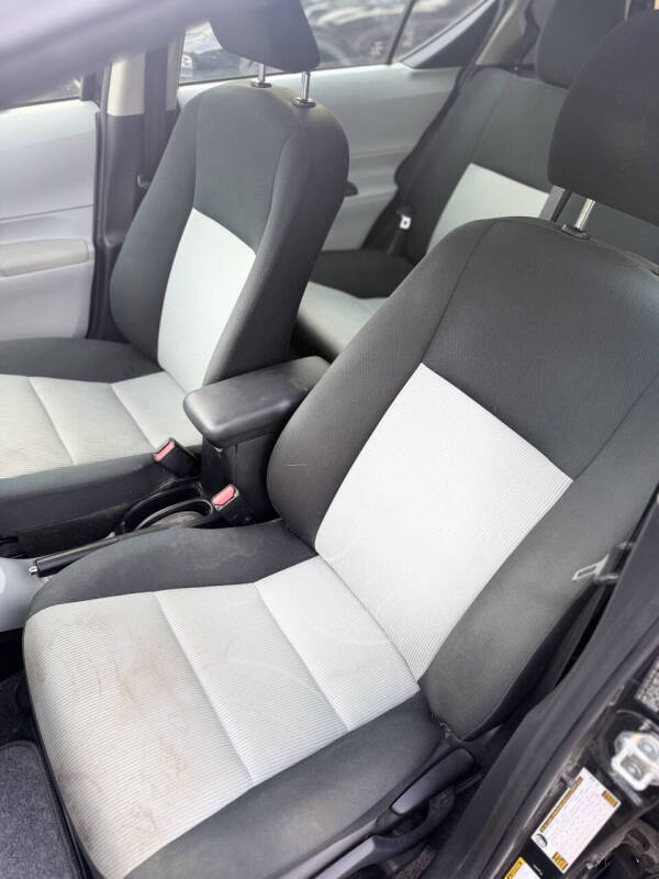 2014 Toyota Prius c Two