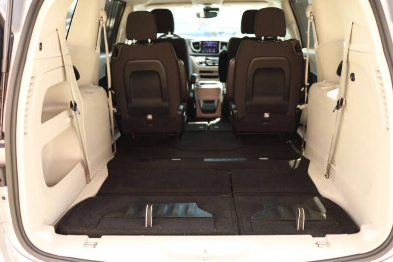 2020 Chrysler Pacifica Touring