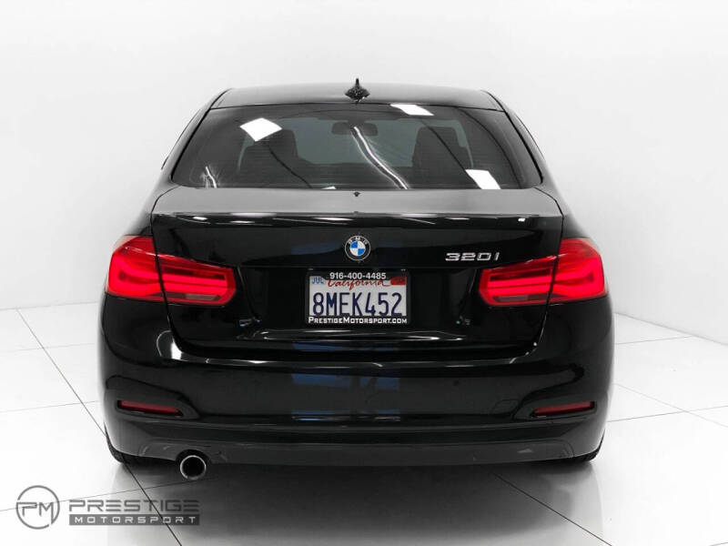 2016 BMW 3 Series 320i